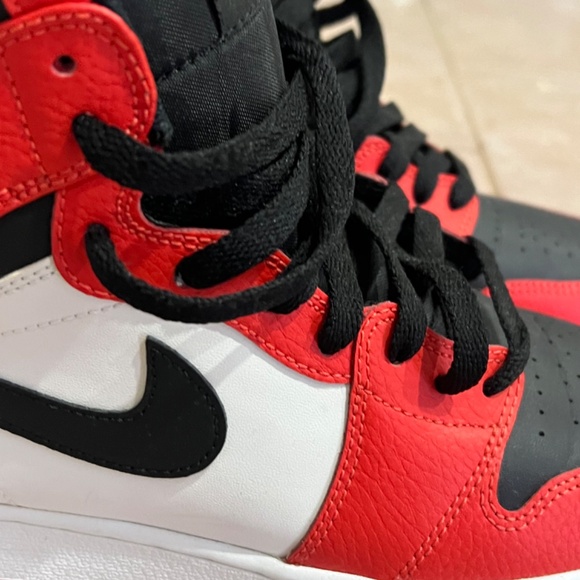 Air Jordan 1 “Rare Air” Max Orange Size 6.5Y - Picture 9 of 16